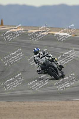 media/Sep-21-2025-Race Pace (Sun) [[98bf33ef95]]/Non Verified/1-Turns 9 and 10 (8am)/